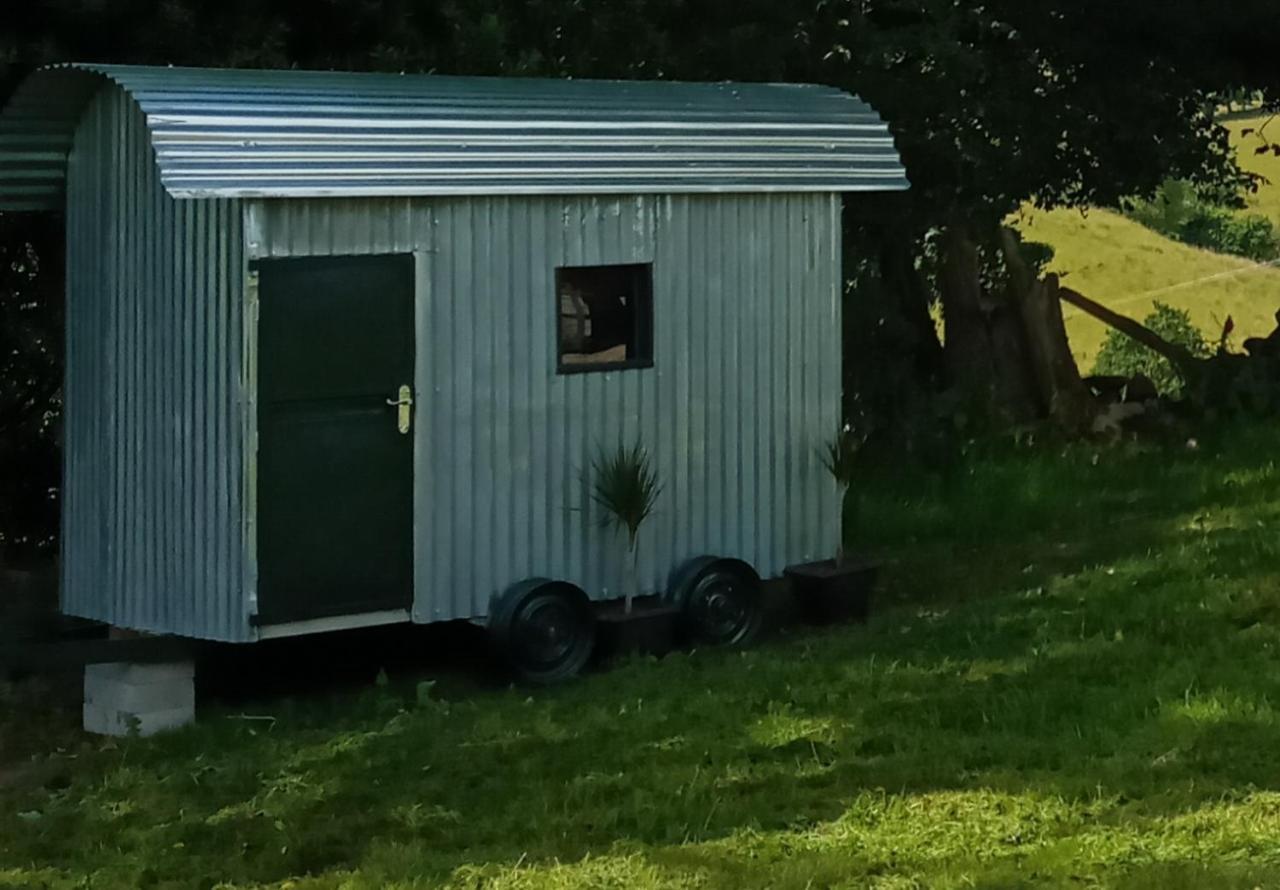 Orchard Meadow Shepherd Huts Leek-Buxton-Ashbourne Upper Elkstone Exterior foto